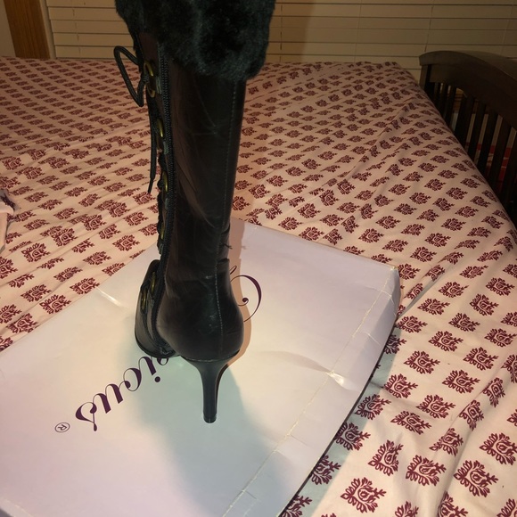 Black boot - Picture 3 of 3